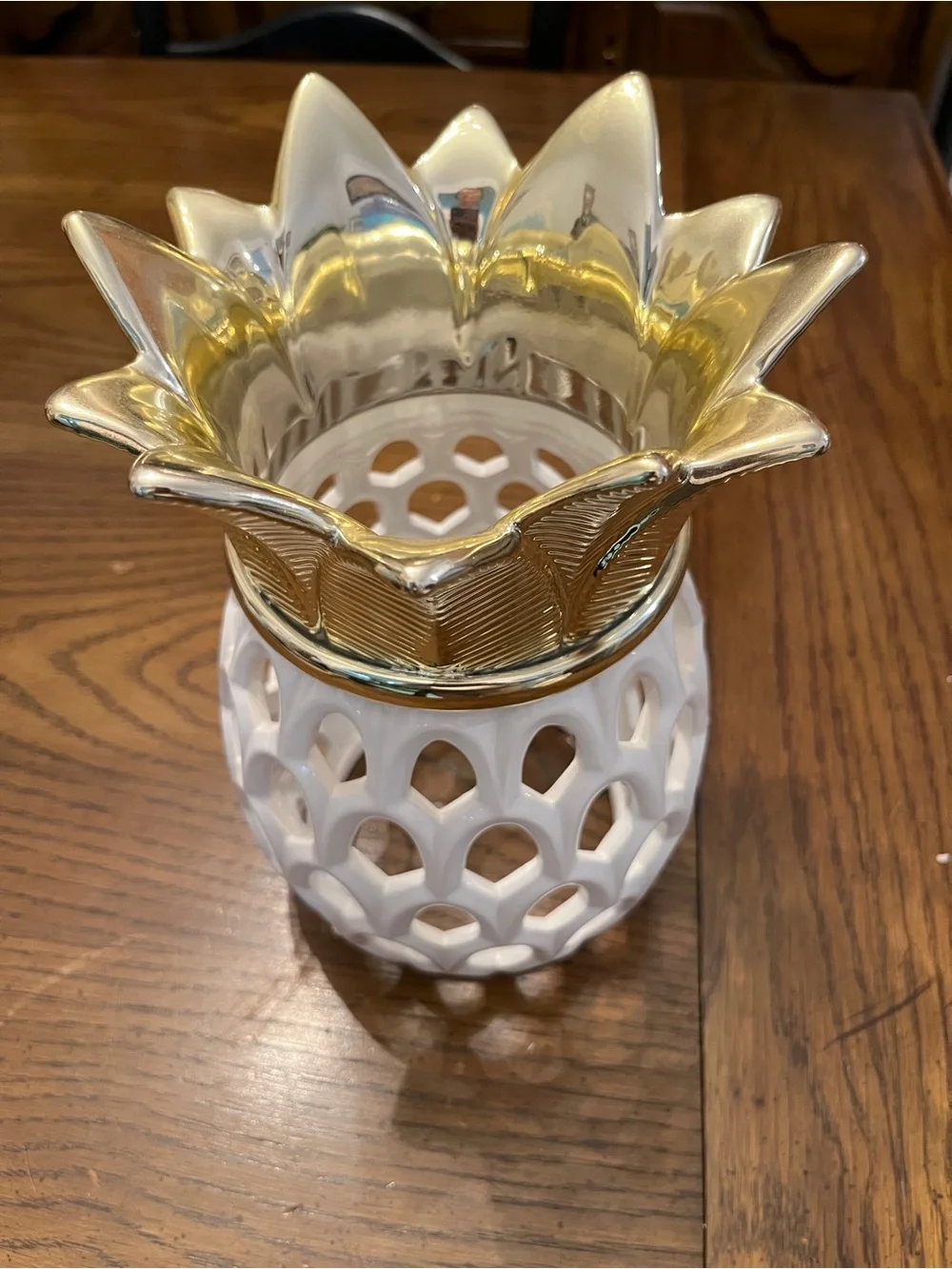 Gold and White Ceramic Pineapple Candle Holder - No‎ base